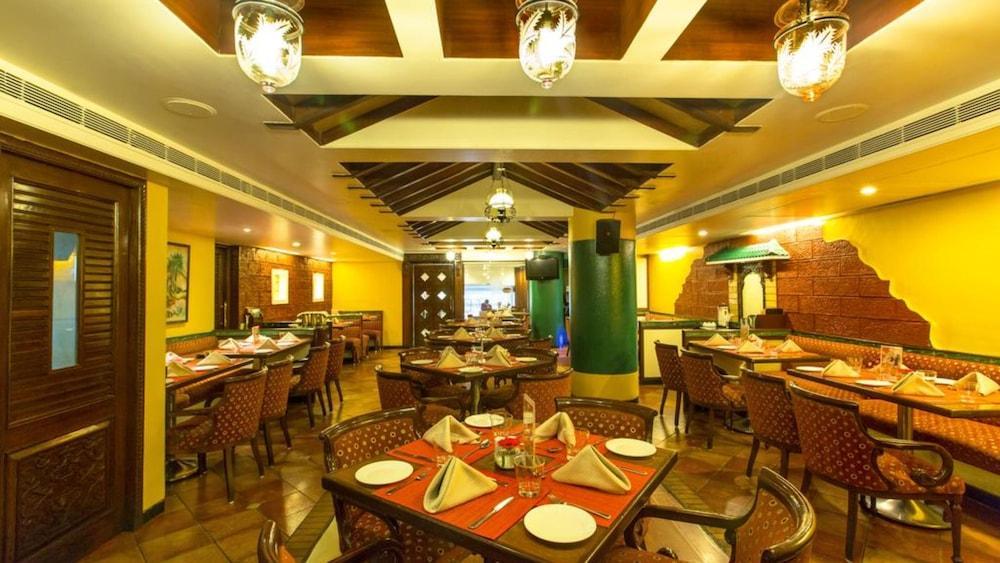 Ramee Guesline Hotel, Dadar Bombaim Exterior foto